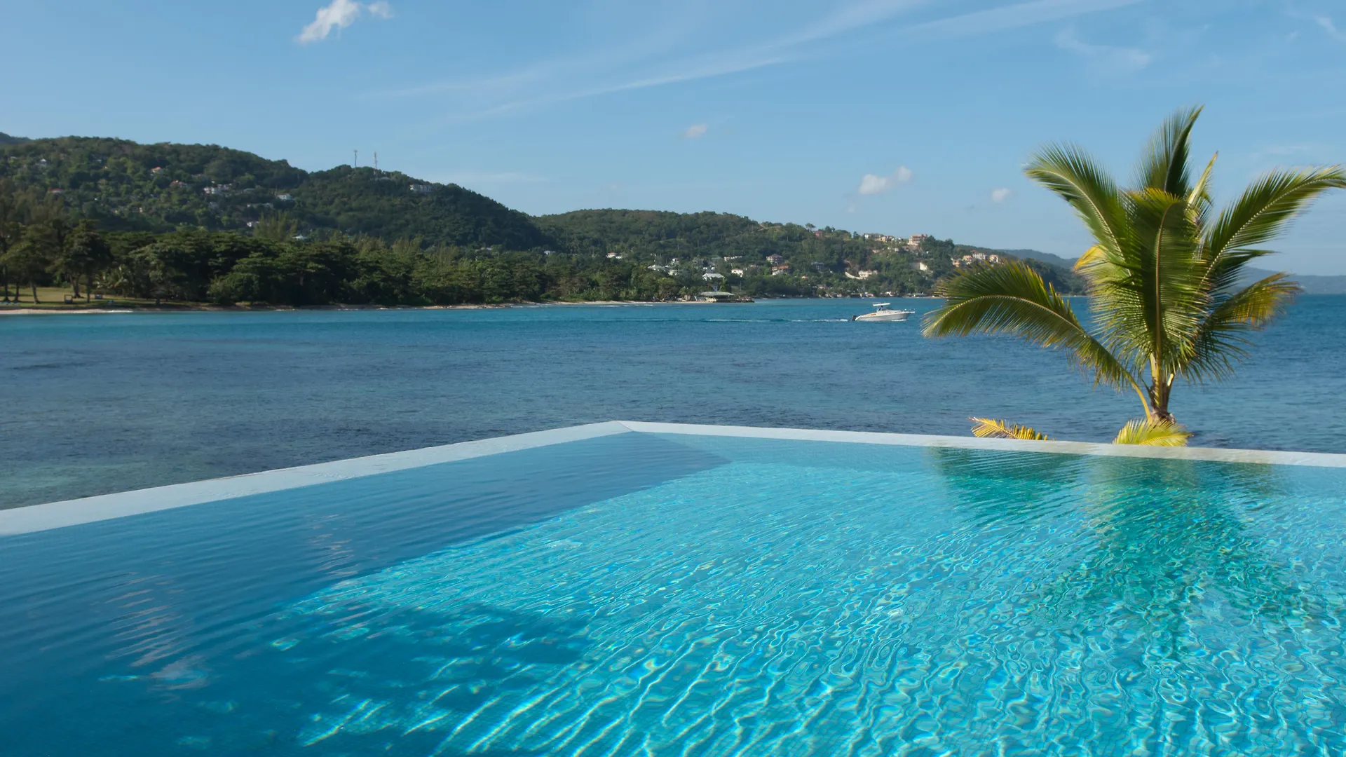 Round Hill Hotel & Villas Бухта Монтего