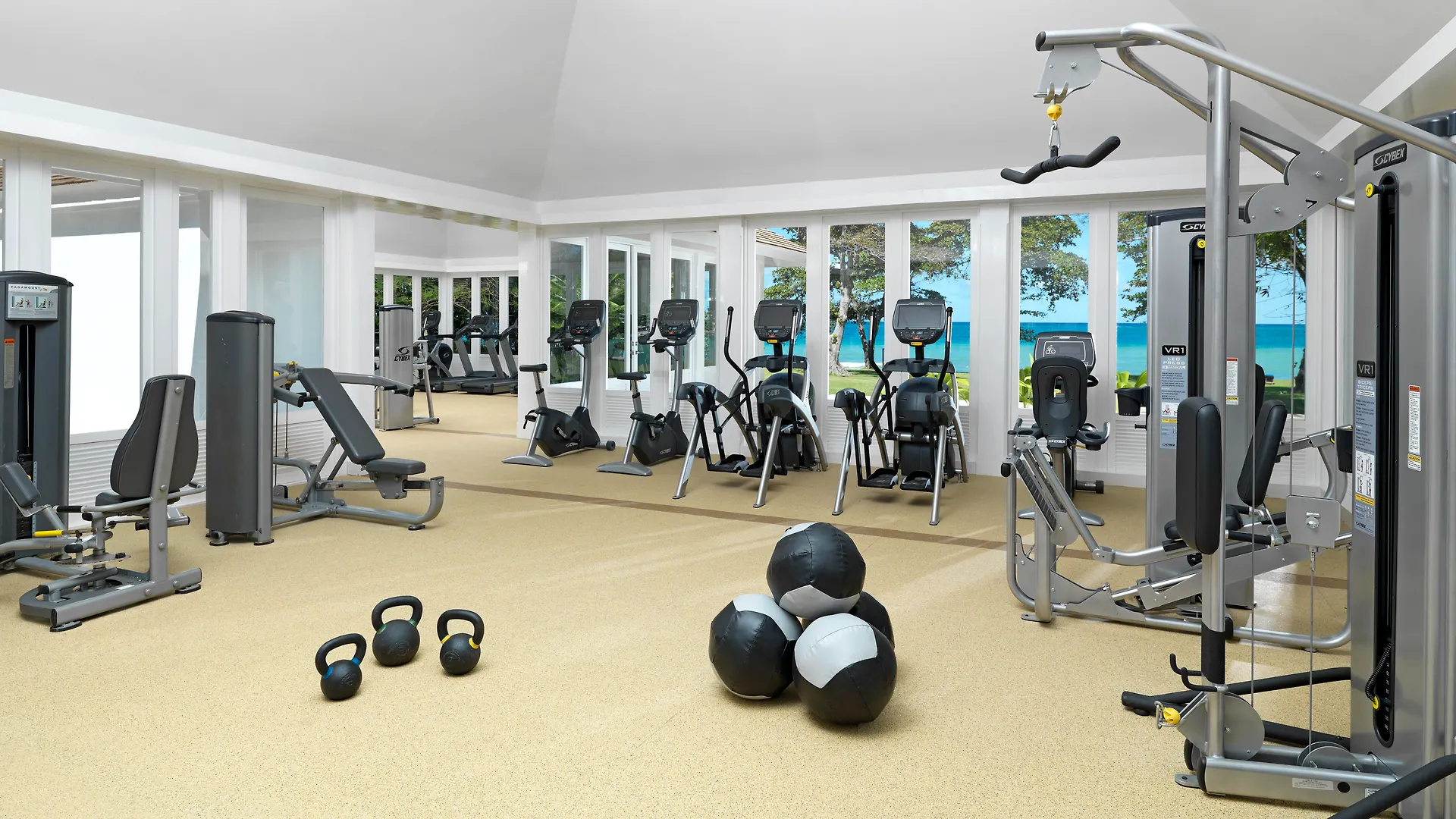 Round Hill Hotel & Villas Бухта Монтего