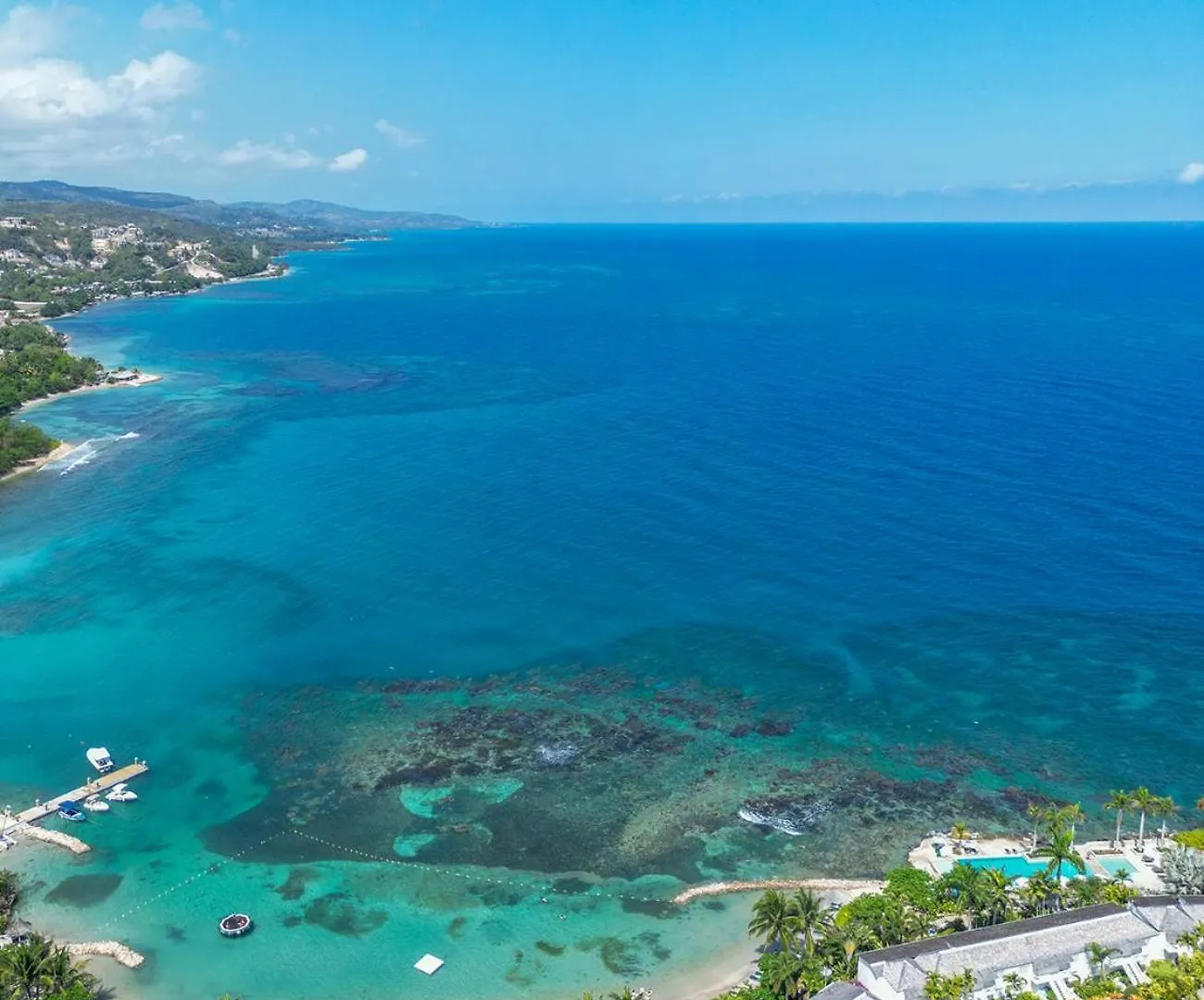 Round Hill Hotel & Villas Бухта Монтего